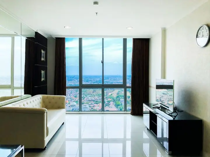 Сурабая: Exclusive 2BR The Via & The Vue Apartment Ciputra World By Travelio