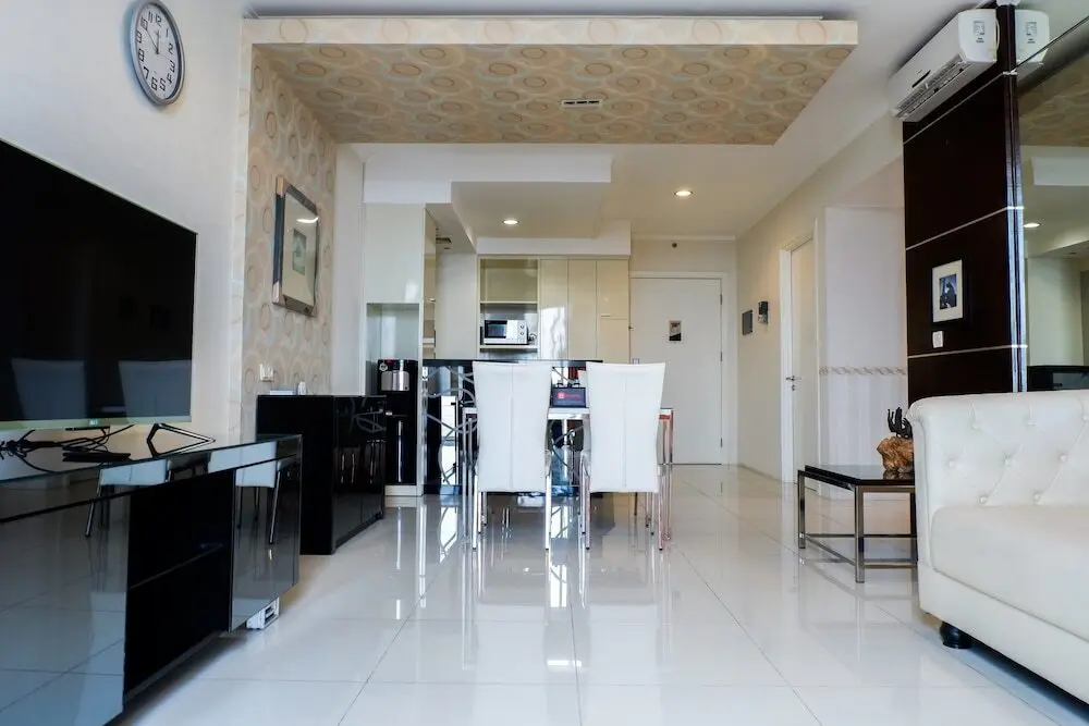 Сурабая: Exclusive 2BR The Via & The Vue Apartment Ciputra World By Travelio