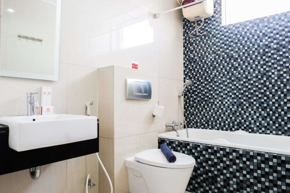 Сурабая: Exclusive 2BR The Via & The Vue Apartment Ciputra World By Travelio