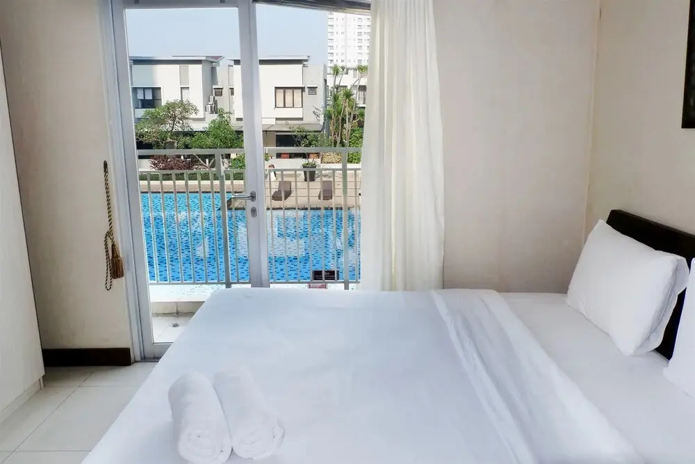 Джакарта: 1BR City View Apartment at Cosmo Mansion