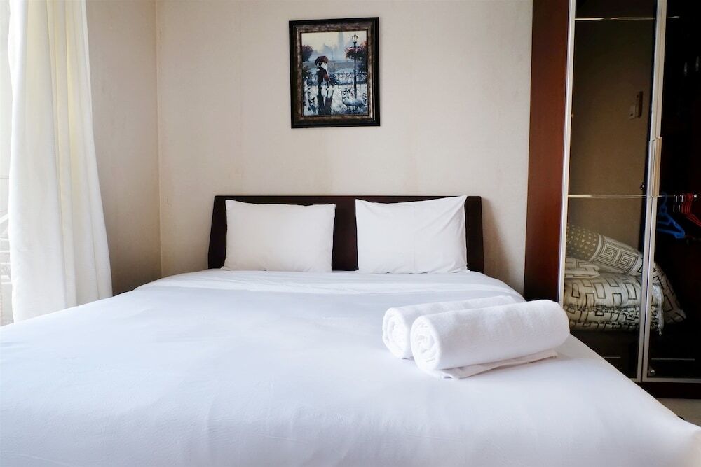 Джакарта: 1BR City View Apartment at Cosmo Mansion