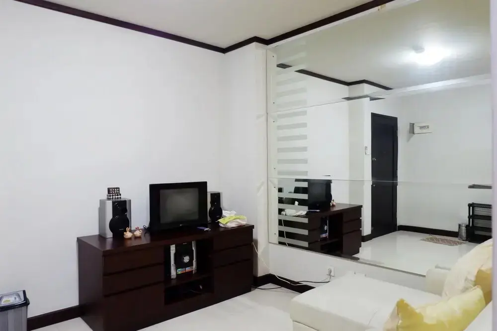 Джакарта: 1BR City View Apartment at Cosmo Mansion