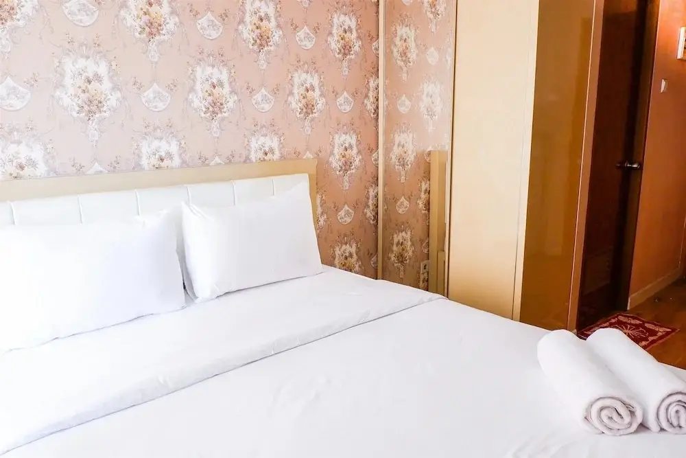 Депок: Modern Furnished Studio Room Cinere Bellevue Suites Apartment