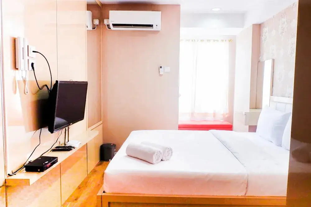 Депок: Modern Furnished Studio Room Cinere Bellevue Suites Apartment