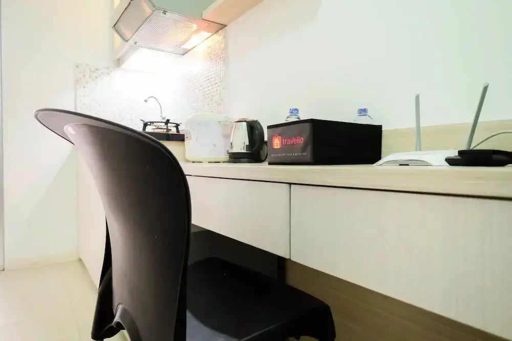 Джакарта: 1BR with Sofa Bed at Bassura City Apartment
