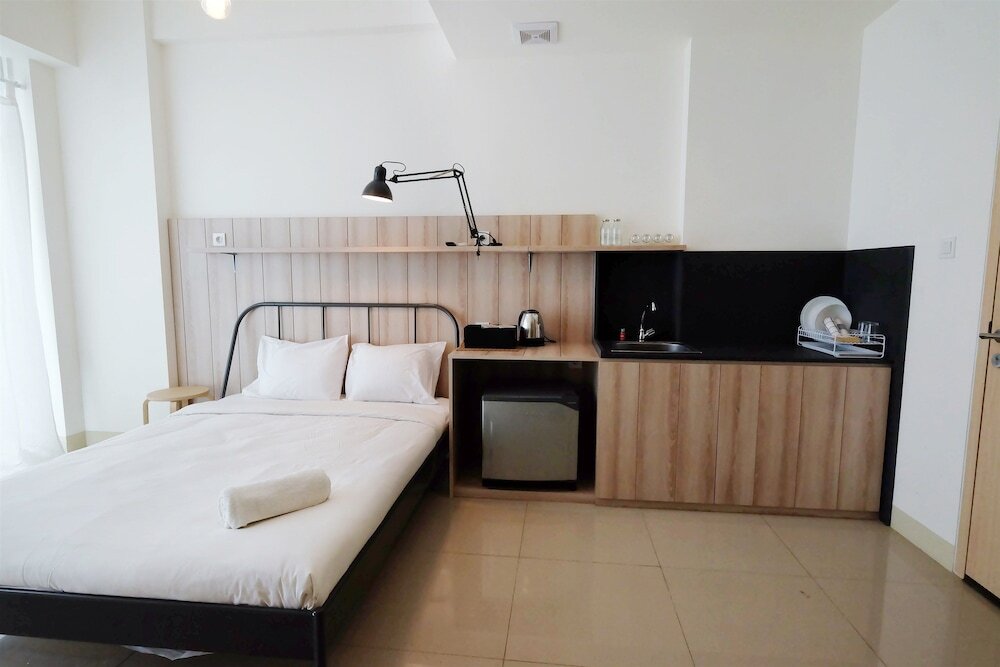Южный Тангеранг: Classic Studio Tree Park Apartment near ICE BSD By Travelio