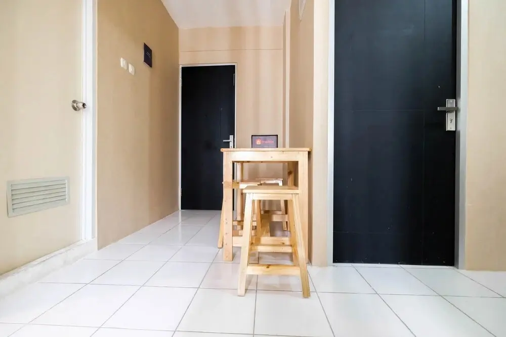 Джакарта: Simple 2BR Pancoran Riverside Apartment