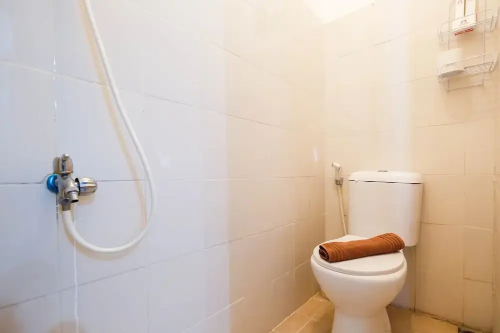 Джакарта: Simple 2BR Pancoran Riverside Apartment