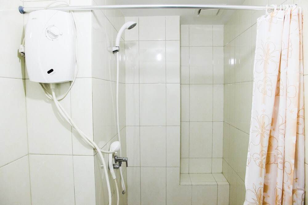 Бекаси: Homey 3BR Springlake Summarecon Apartment Bekasi