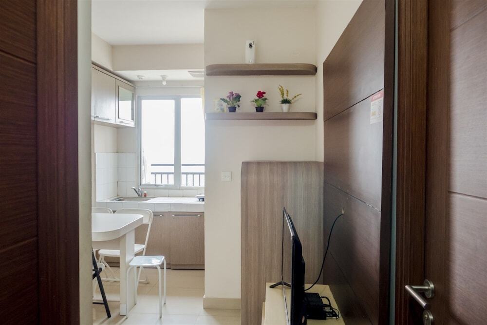 Бандунг: Strategic 2BR at Sudirman Suite Apartment By Travelio