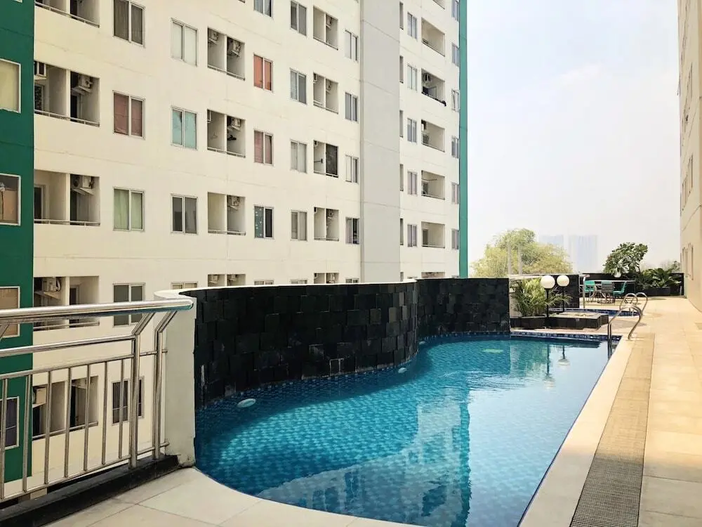 Сурабая: Cozy 2BR Apartment with City View at Pavilion Permata