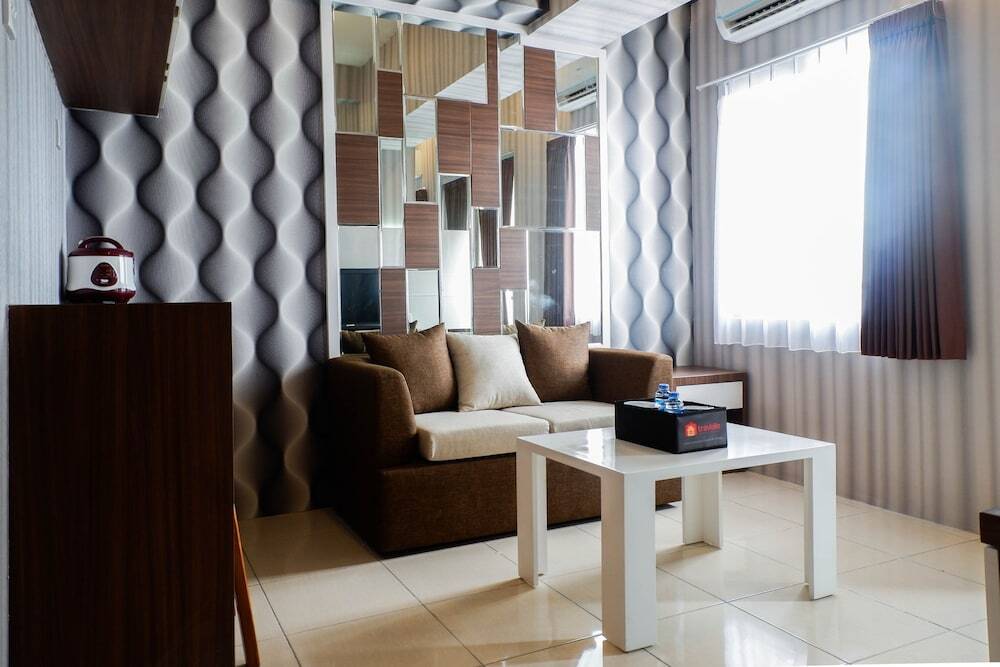 Сурабая: Cozy 2BR Apartment with City View at Pavilion Permata