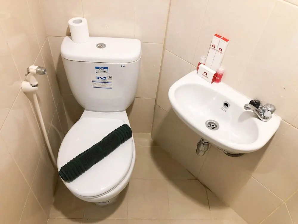 Сурабая: Cozy 2BR Apartment with City View at Pavilion Permata