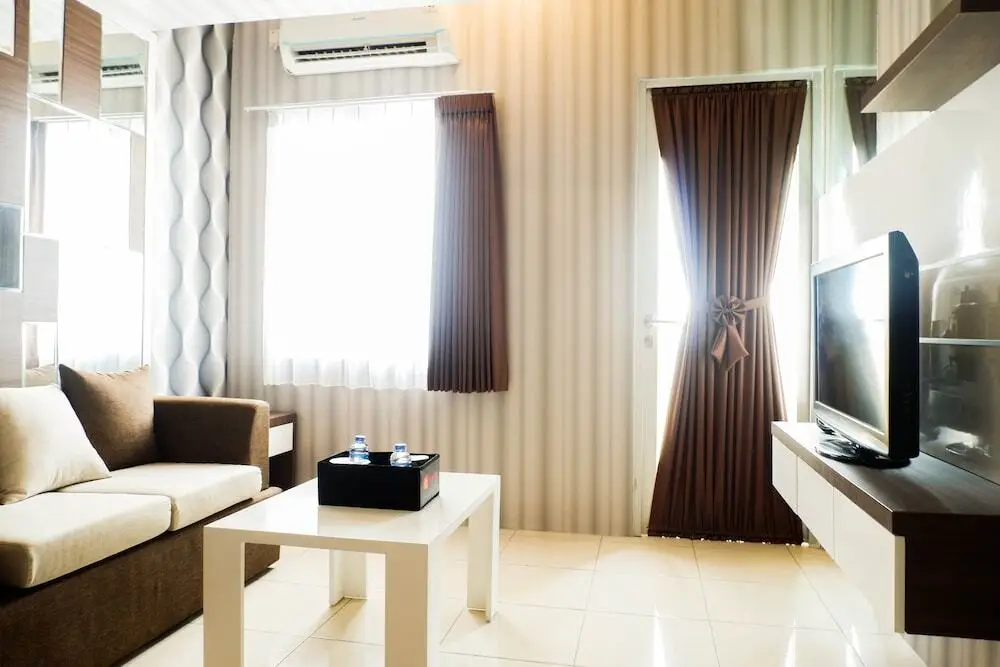 Сурабая: Cozy 2BR Apartment with City View at Pavilion Permata