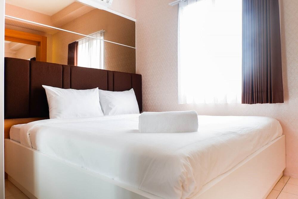 Сурабая: Cozy 2BR Apartment with City View at Pavilion Permata