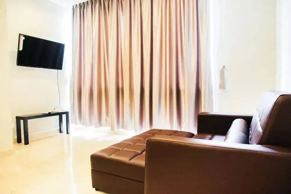Джакарта: Luxury 1BR Apartment The Grove Condominium near Karet Kuningan