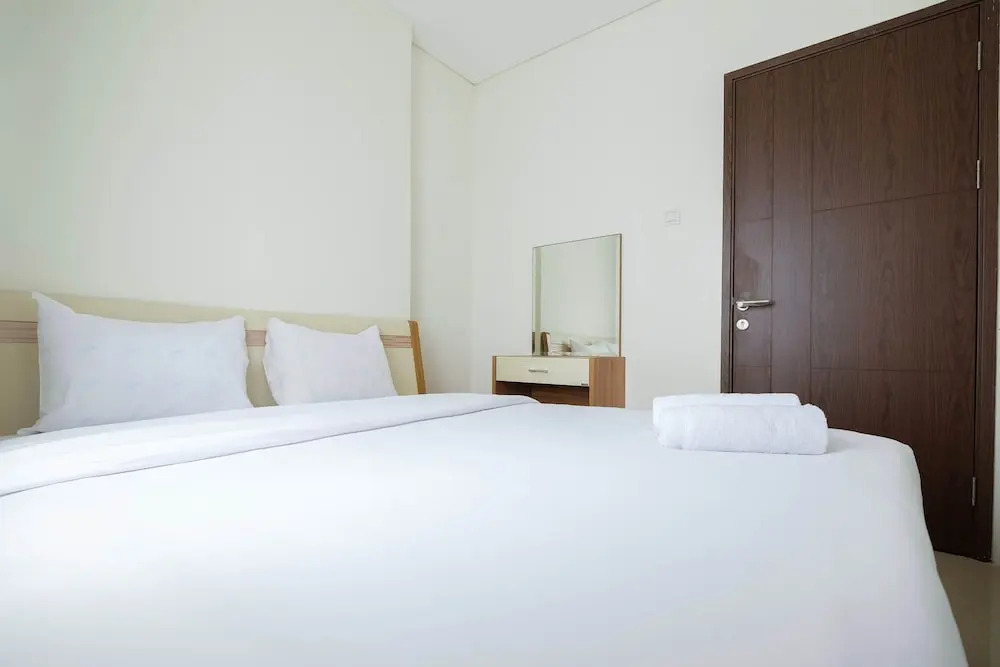 1BR Apartment with Sofa Bed at Northland Ancol Residence — фото 1