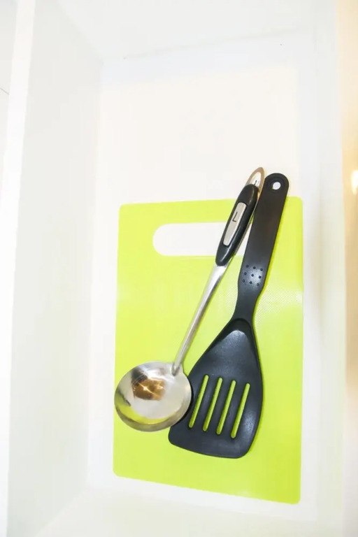 Джакарта: Minimalist New Furnish 2BR L'avenue Apartment near Tebet