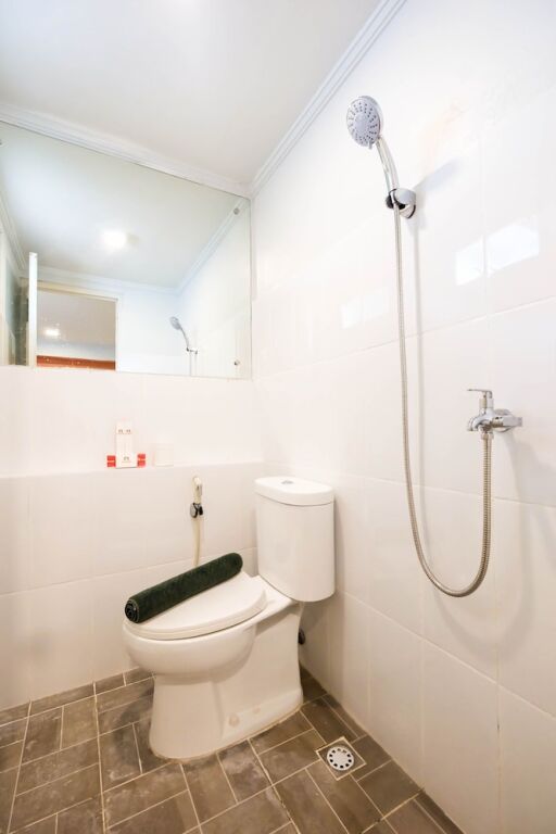Джакарта: Simple Budget 2BR Gading Nias Residence Apartment