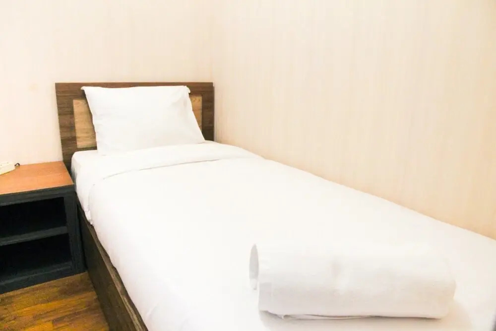 Джакарта: Full Parquet 2BR Kalibata City Apartment