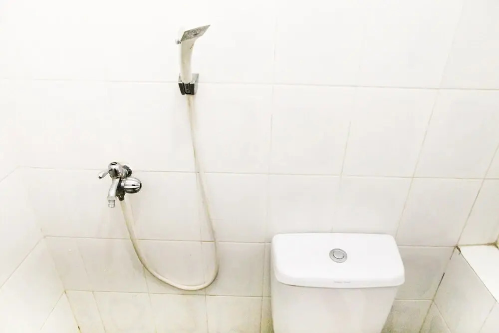 Джакарта: Full Parquet 2BR Kalibata City Apartment