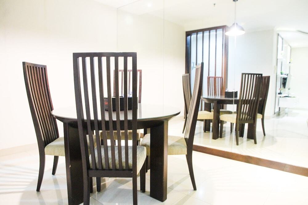 Джакарта: Modern Design 3br Hampton'S Park Apartment Near Cilandak