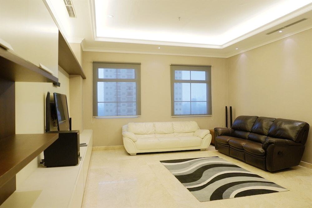 Джакарта: Luxury 2br the Bellezza Apartment with City View