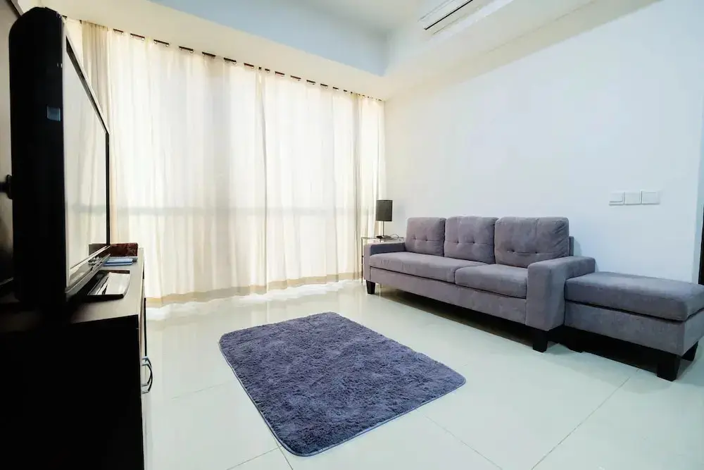 Джакарта: Luxurious Furnished 2BR Kemang Village Apartment