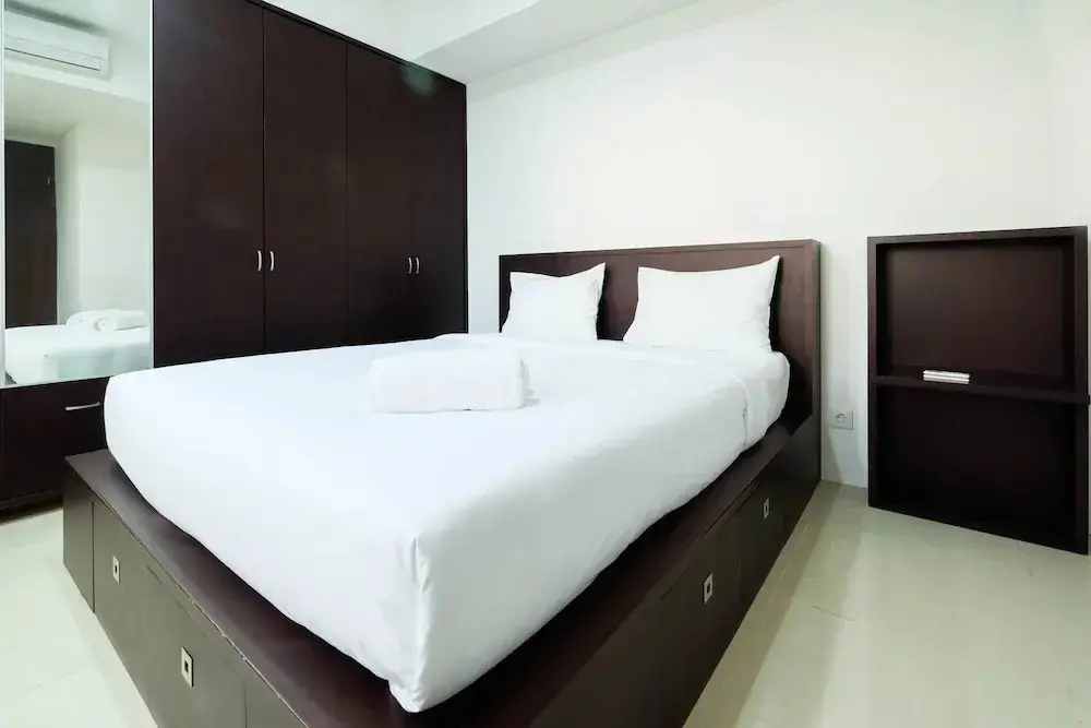 Джакарта: Luxurious Furnished 2BR Kemang Village Apartment