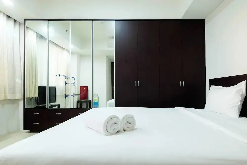 Джакарта: Luxurious Furnished 2BR Kemang Village Apartment