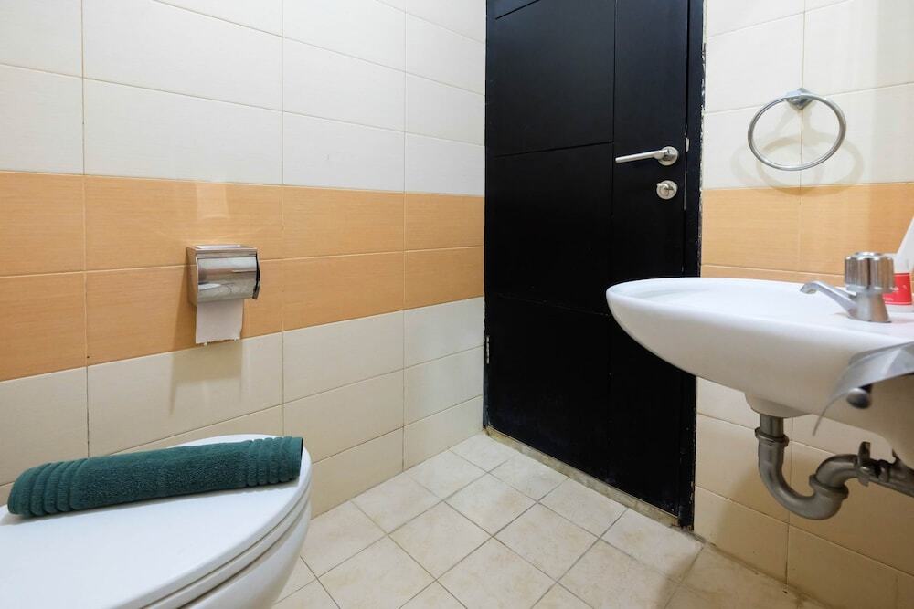 Джакарта: Homey 1br Gardenia Boulevard Apartment Near Pejaten Village