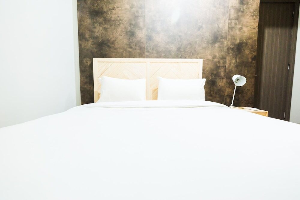 Джакарта: Luxurious 2BR St. Moritz Puri Apartment with Private Lift