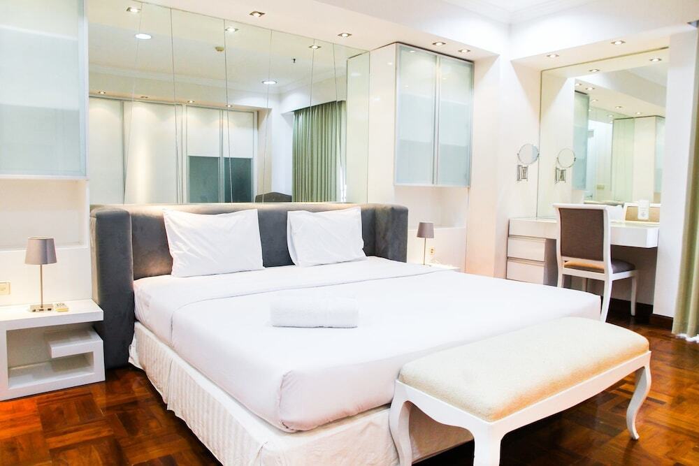 Джакарта: Best Spacious 3BR Park Royale Apartment
