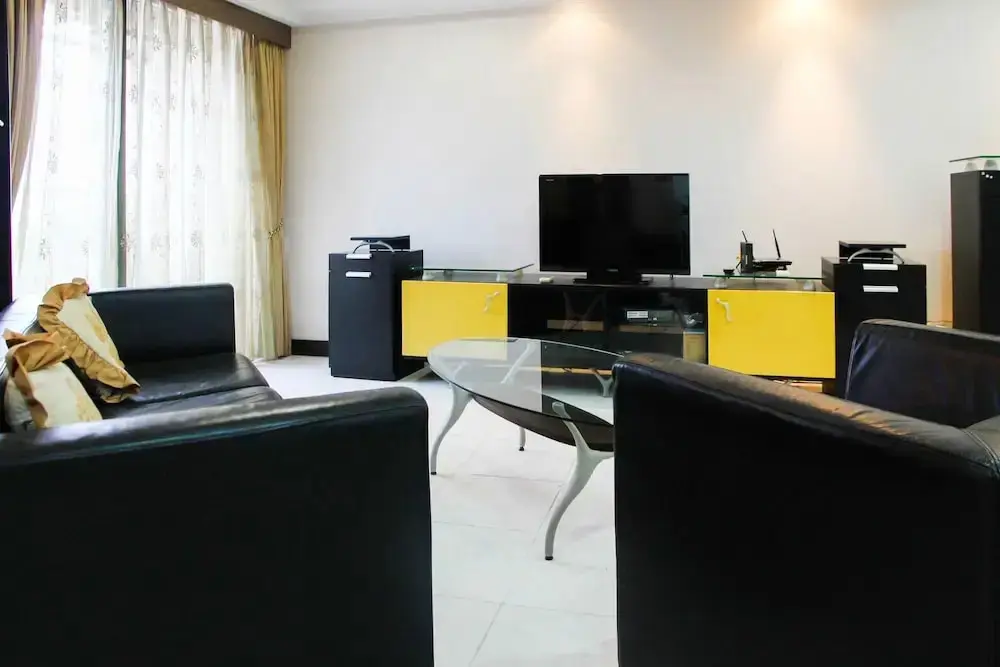 Джакарта: 2BR Family Sudirman Condominium Apartment near Plaza Semanggi