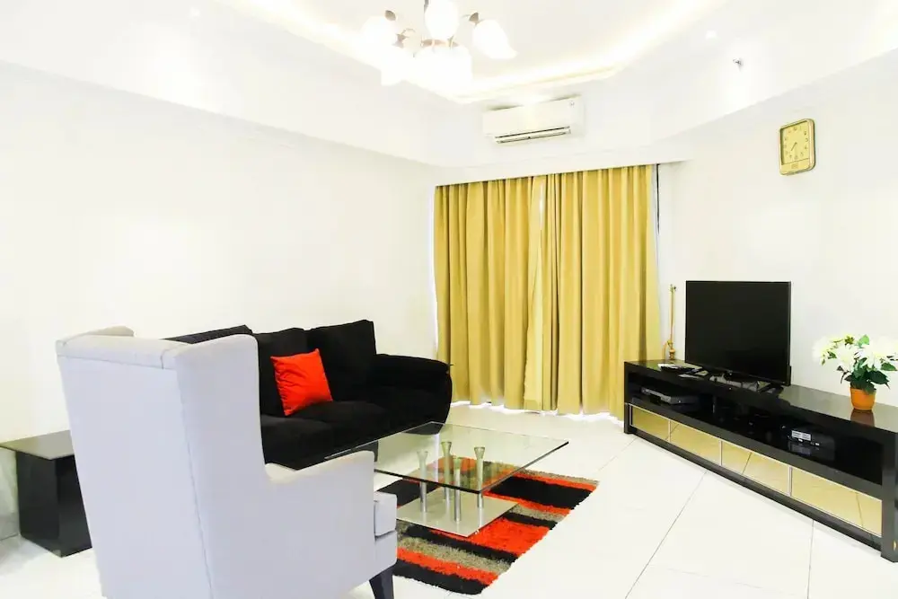 Джакарта: 3BR City View Sudirman Condominium Apartment