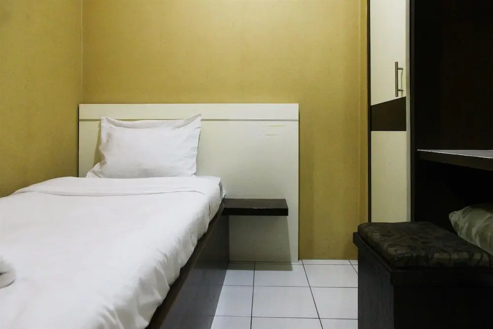 Джакарта: Simply 2Br Kalibata City Apartment