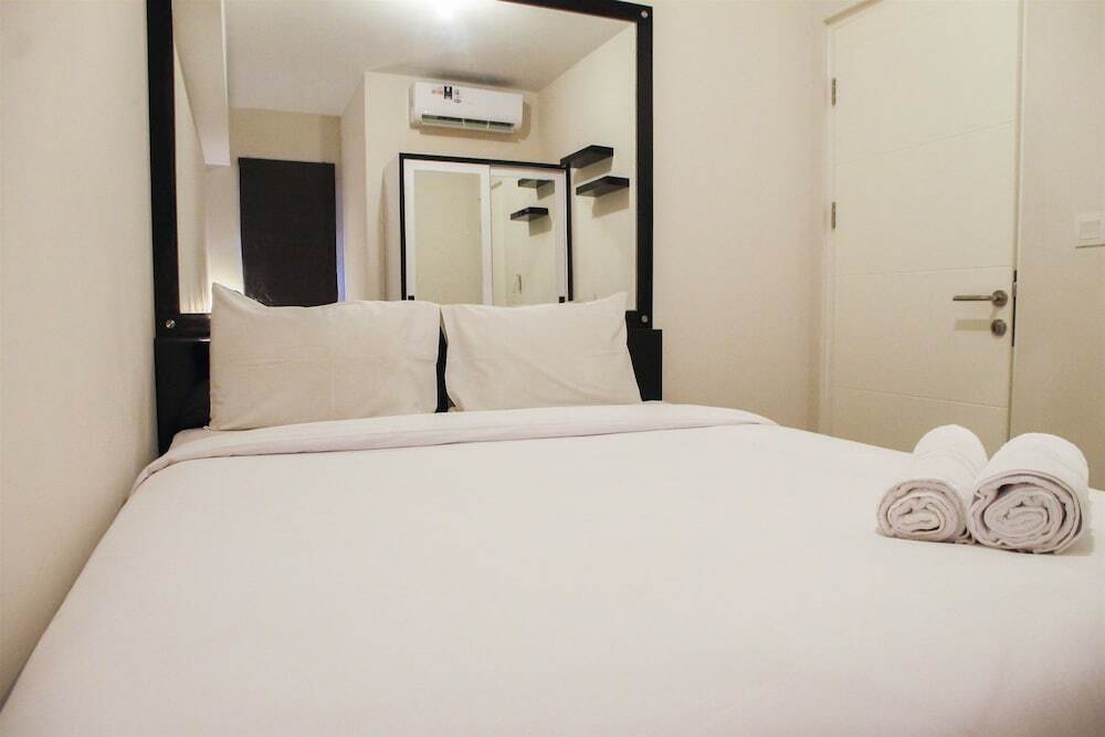 Бекаси: Deluxe and Modern 2BR The Springlake Summarecon Apartment
