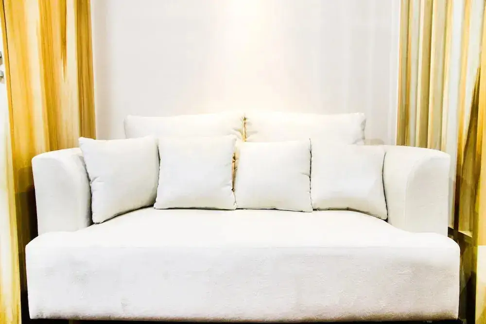 Чикаранг: Modern Style The Oasis Studio Apartment with Comfortable Sofa