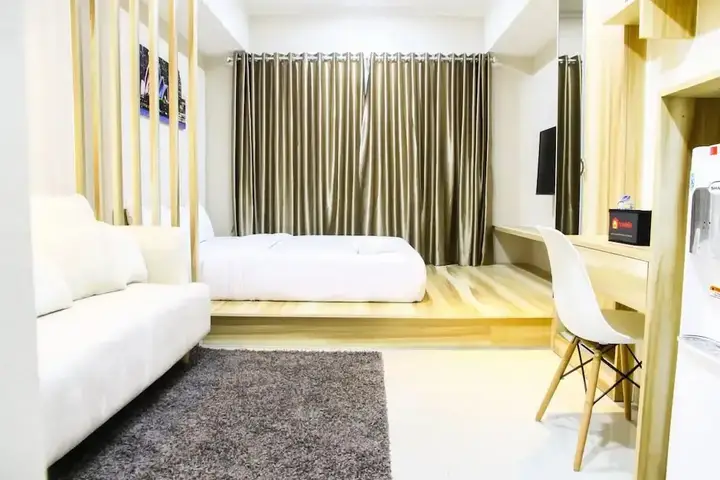 Чикаранг: Modern Style The Oasis Studio Apartment with Comfortable Sofa