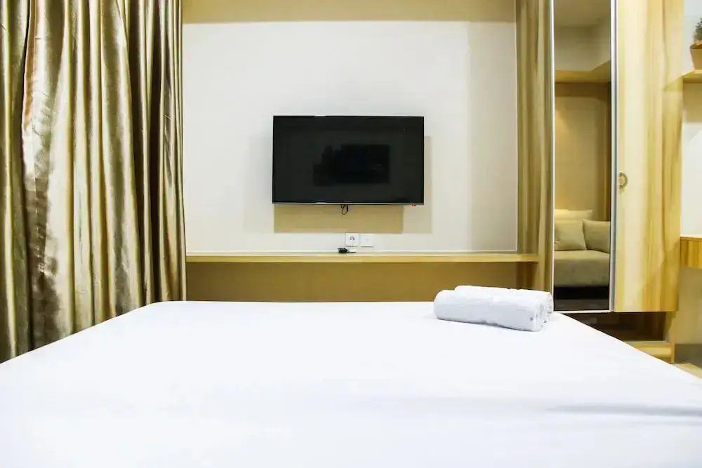 Чикаранг: Modern Style The Oasis Studio Apartment with Comfortable Sofa