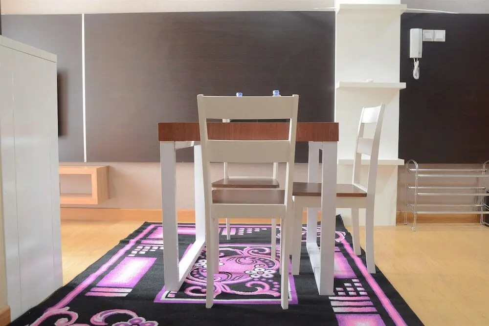 Чикаранг: New Furnish 1BR Apartment The Oasis near Lippo Cikarang