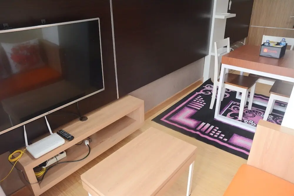 Чикаранг: New Furnish 1BR Apartment The Oasis near Lippo Cikarang