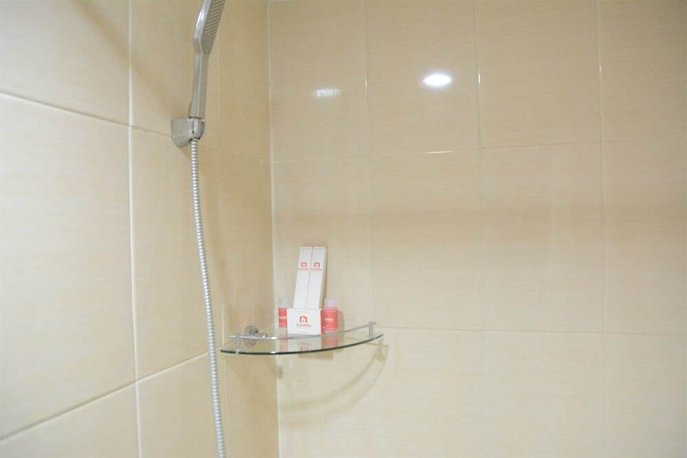 Чикаранг: New Furnish 1BR Apartment The Oasis near Lippo Cikarang
