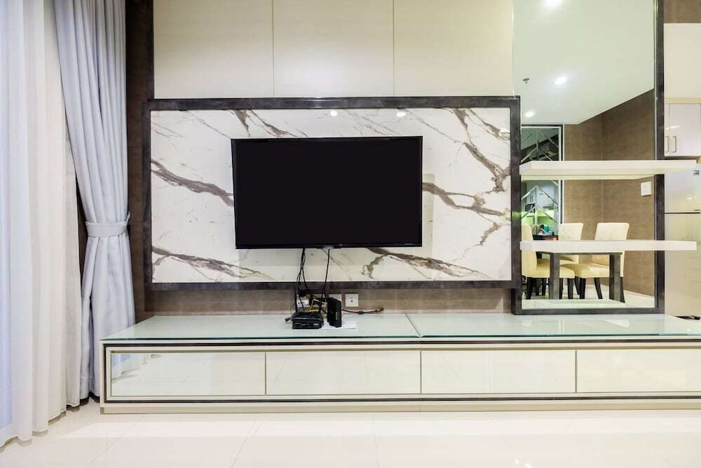 Джакарта: 2BR Broad Lexington Residence near Pondok Indah
