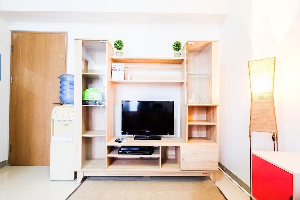 Джакарта: Good View 2br Bintaro Park View Apartment