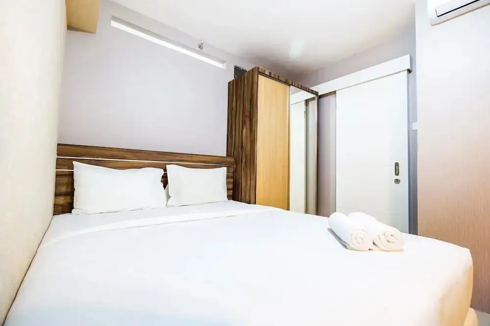 Джакарта: Classic 2BR Bassura City Apartment