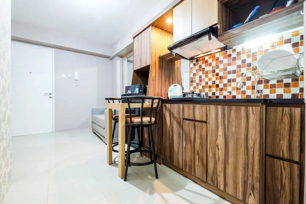 Джакарта: Classic 2BR Bassura City Apartment
