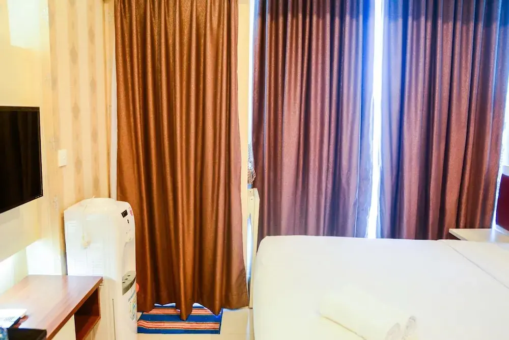 Джакарта: Comfortable Studio near Salemba Area at Capitol Park Apartment By Travelio