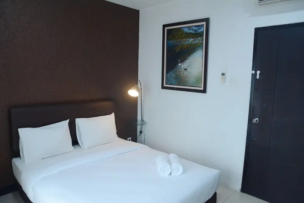 Джакарта: Near Shopping Center 1BR Cosmo Residence Apartmen