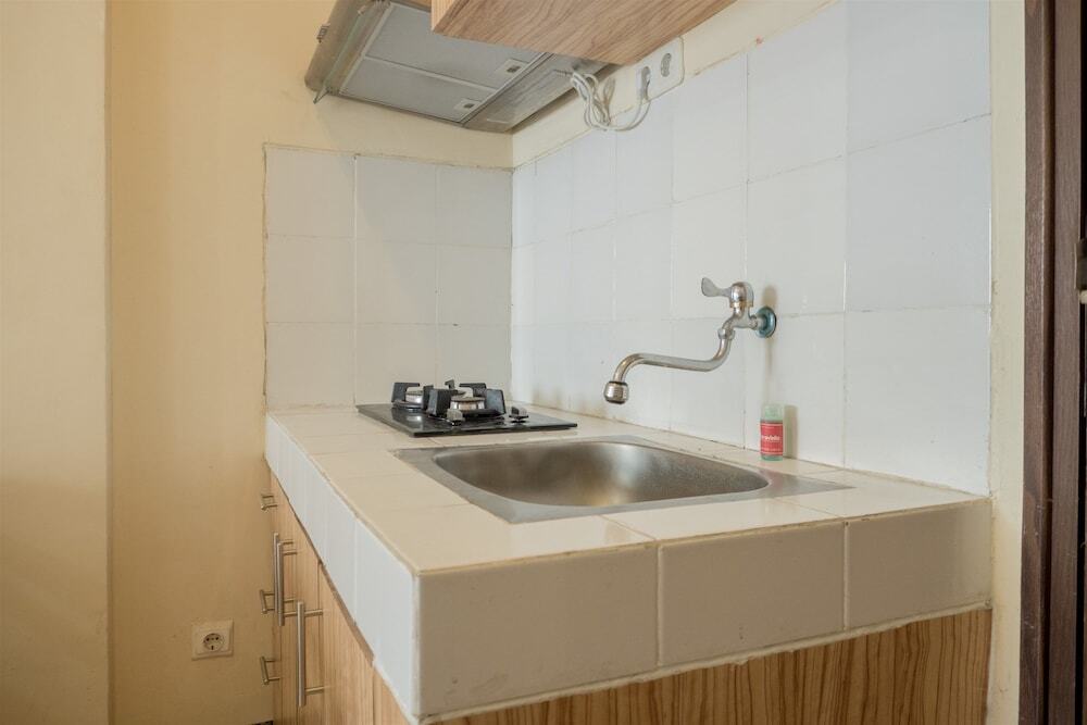 Бандунг: Ethnic and Homey 2BR The Suites Apartment